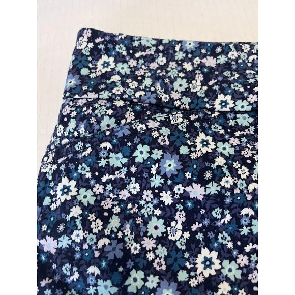Calvin Klein Women's Shorts Blue Floral Print Size 14 - Picture 2 of 5